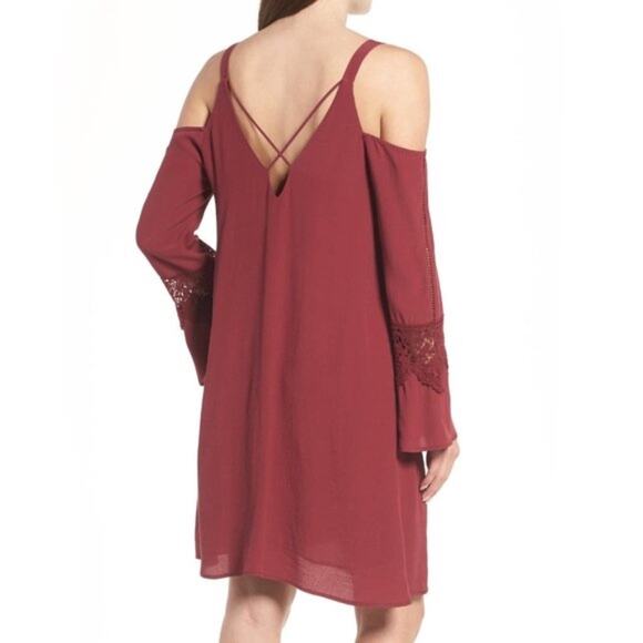 NWT! ASTR THE LABEL Cold Shoulder Shift Dress Size Small - Picture 6 of 12